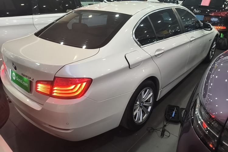 Used BMW 5 Series 2014 520Li Elegant Model Rear Right 45 Deg