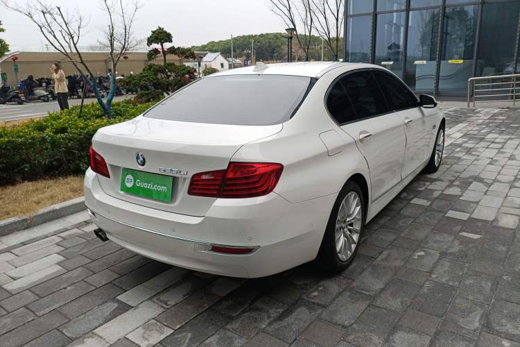 Used BMW 5 Series 2014 525Li Luxury Design Package Rear Right 45 Deg