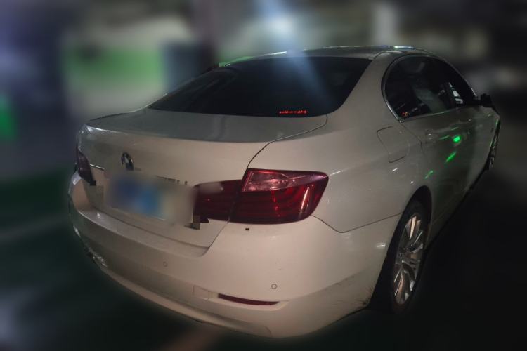 Used BMW 5 Series 2014 530Li Leading Model Rear Right 45 Deg