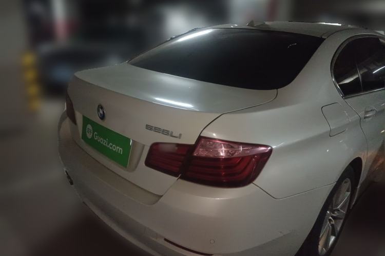 Used BMW 5 Series 2014 528Li Leading Model Rear Right 45 Deg