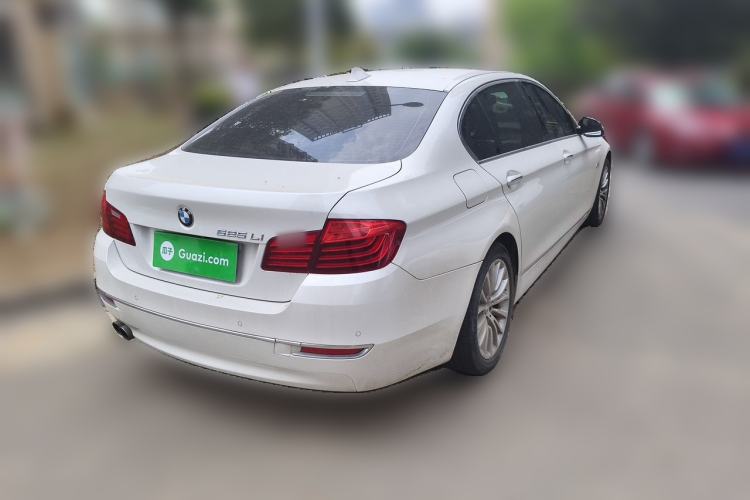 Used BMW 5 Series 2014 525Li Luxury Design Package Rear Right 45 Deg