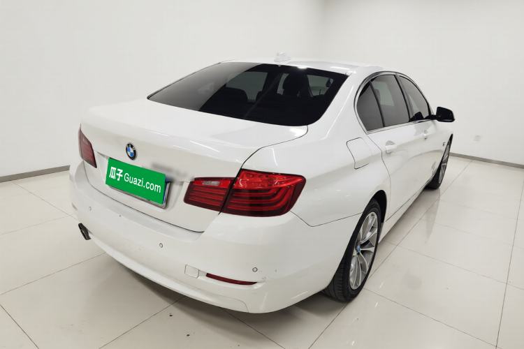 Used BMW 5 Series 2014 528Li Leading Model Rear Right 45 Deg