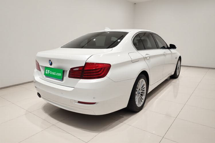 Used BMW 5 Series 2014 525Li Leading Model Rear Right 45 Deg