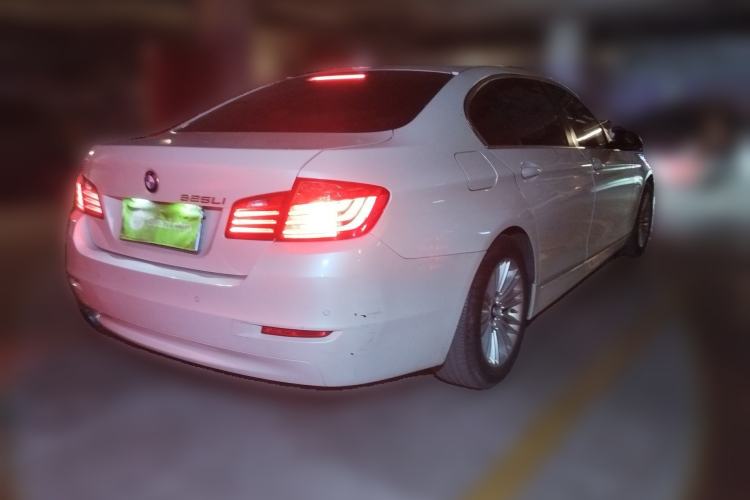 Used BMW 5 Series 2014 525Li Leading Model Rear Right 45 Deg