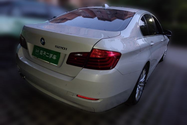 Used BMW 5 Series 2014 520i Elegant Edition Rear Right 45 Deg