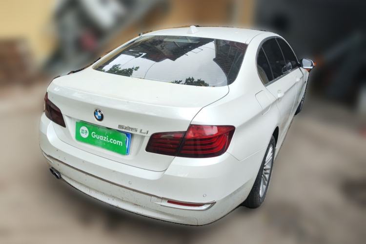 Used BMW 5 Series 2014 525Li Leading Model Rear Right 45 Deg