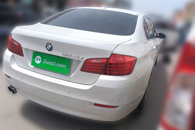 Used BMW 5 Series 2014 525Li Leading Model Rear Right 45 Deg