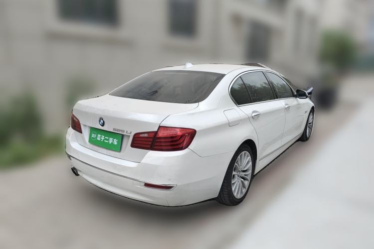 Used BMW 5 Series 2014 525Li Luxury Design Package Rear Right 45 Deg