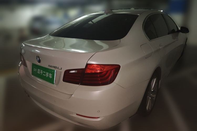 Used BMW 5 Series 2014 528Li Leading Model Rear Right 45 Deg