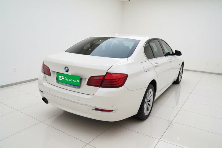 Used BMW 5 Series 2014 520Li Elegant Model Rear Right 45 Deg