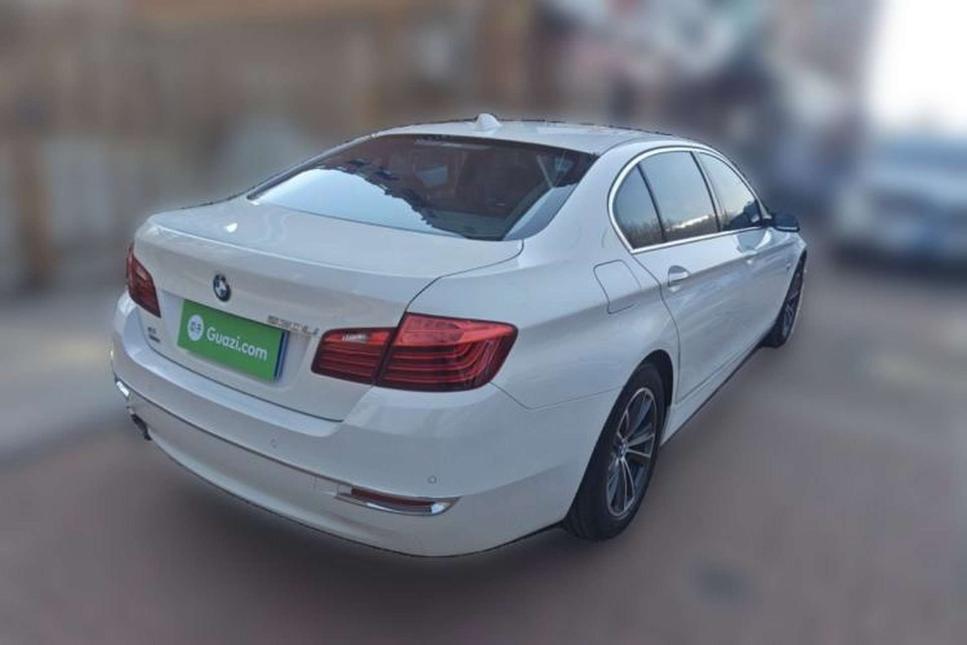 Used BMW 5 Series 2014 520Li Elegant Model Rear Right 45 Deg