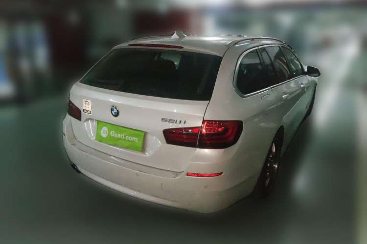 Used BMW 5 Series 2014 520i Touring Edition Rear Right 45 Deg