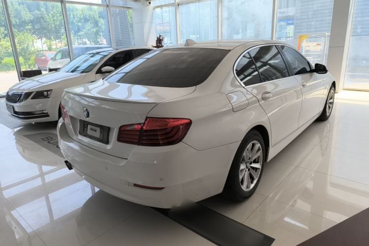 Used BMW 5 Series 2014 520Li Elegant Model Rear Right 45 Deg