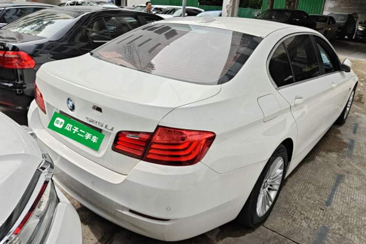 Used BMW 5 Series 2014 525Li Leading Model Rear Right 45 Deg