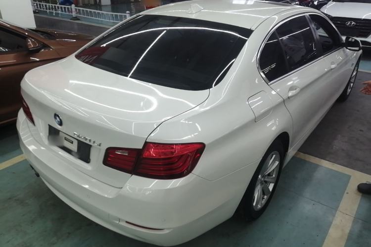 Used BMW 5 Series 2014 520Li Elegant Model Rear Right 45 Deg