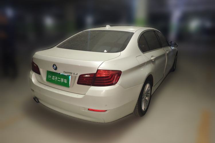 Used BMW 5 Series 2014 525Li Leading Model Rear Right 45 Deg