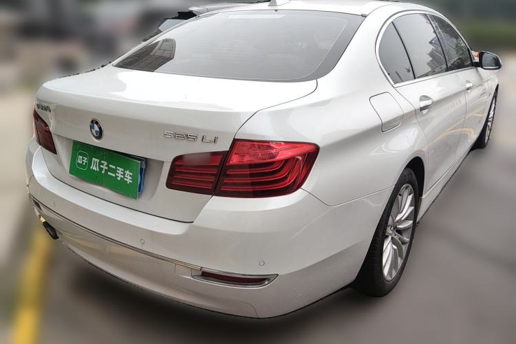 Used BMW 5 Series 2014 525Li Luxury Design Package Rear Right 45 Deg