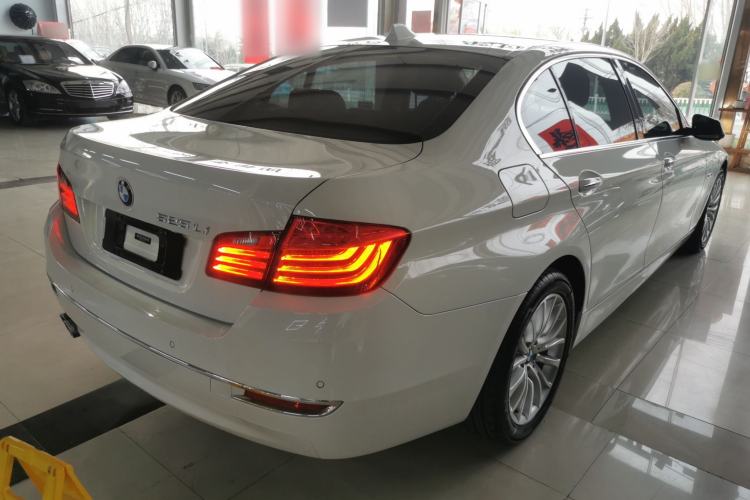 Used BMW 5 Series 2014 525Li Luxury Design Package Rear Right 45 Deg