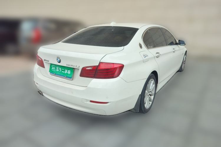 Used BMW 5 Series 2014 525Li Luxury Design Package Rear Right 45 Deg