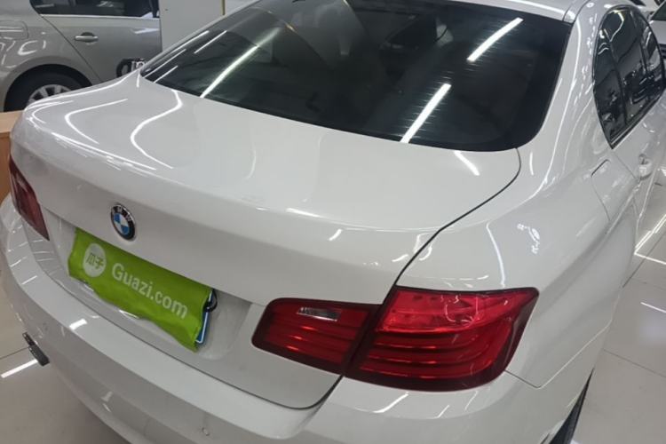 Used BMW 5 Series 2014 520Li Elegant Model Rear Right 45 Deg