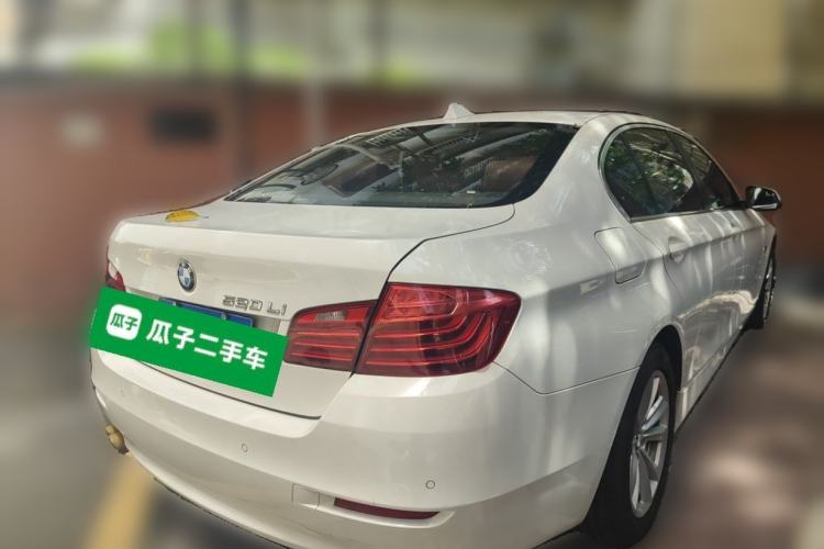 Used BMW 5 Series 2014 520Li Elegant Model Rear Right 45 Deg
