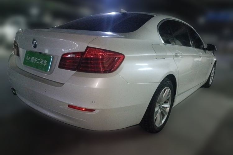 Used BMW 5 Series 2014 520Li Elegant Model Rear Right 45 Deg