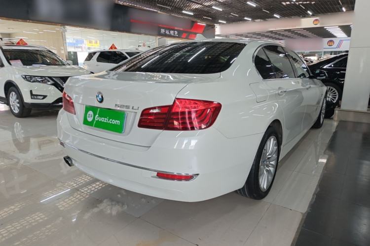 Used BMW 5 Series 2014 525Li Luxury Design Package Rear Right 45 Deg