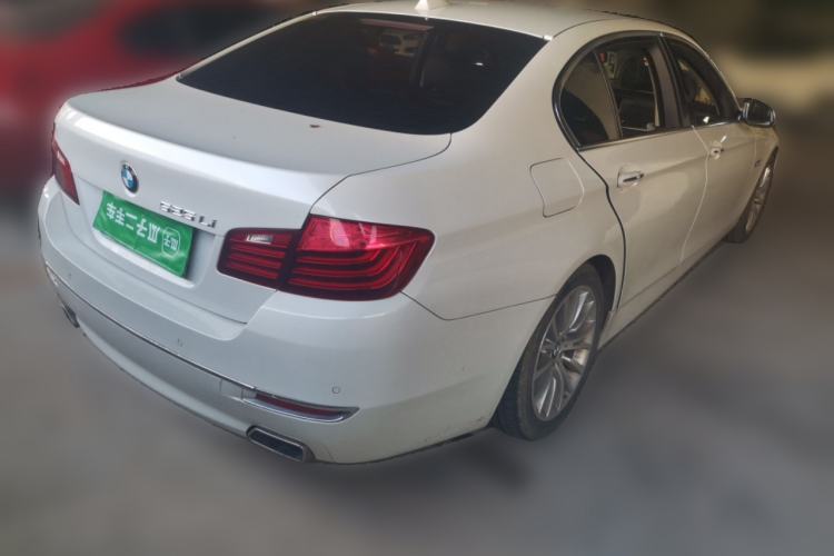 Used BMW 5 Series 2014 525Li Luxury Design Package Rear Right 45 Deg