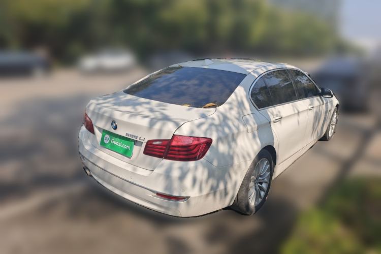 Used BMW 5 Series 2014 525Li Luxury Design Package Rear Right 45 Deg