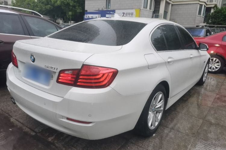 Used BMW 5 Series 2014 520i Elegant Edition Rear Right 45 Deg
