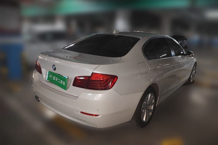Used BMW 5 Series 2014 520Li Elegant Model Rear Right 45 Deg