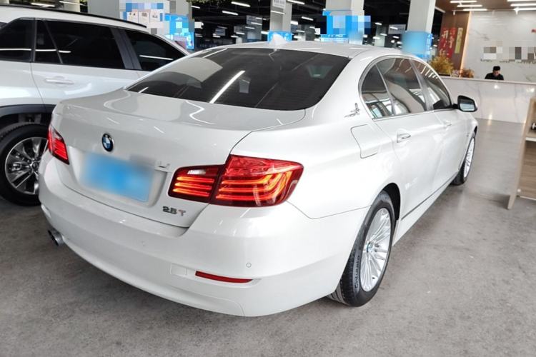 Used BMW 5 Series 2014 525Li Leading Model Rear Right 45 Deg