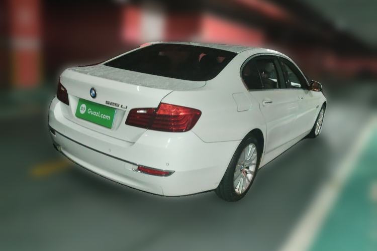 Used BMW 5 Series 2014 525Li Luxury Design Package Rear Right 45 Deg