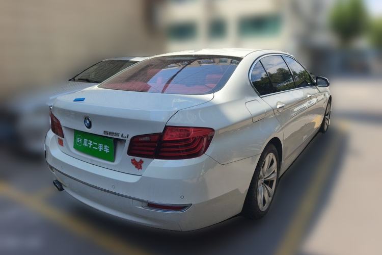 Used BMW 5 Series 2014 525Li Luxury Design Package Rear Right 45 Deg