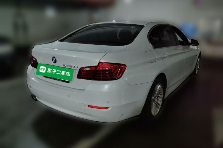 Used BMW 5 Series 2014 525Li Leading Model Rear Right 45 Deg