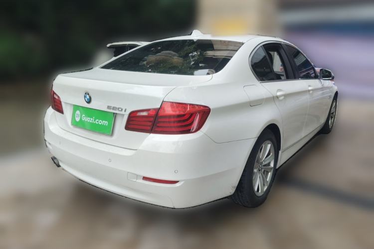 Used BMW 5 Series 2014 520i Elegant Edition Rear Right 45 Deg