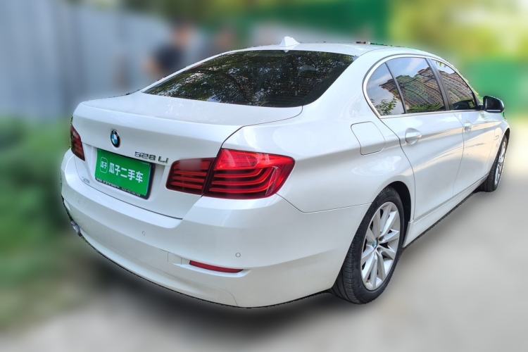 Used BMW 5 Series 2014 528Li xDrive Premium Edition Rear Right 45 Deg