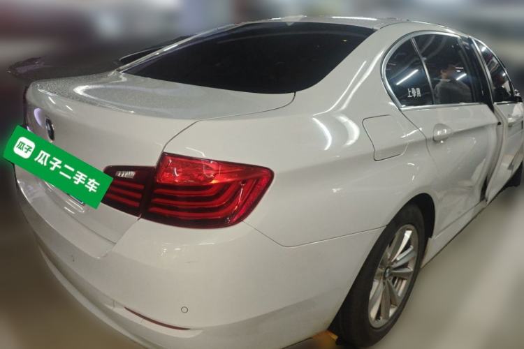 Used BMW 5 Series 2014 520Li Elegant Model Rear Right 45 Deg
