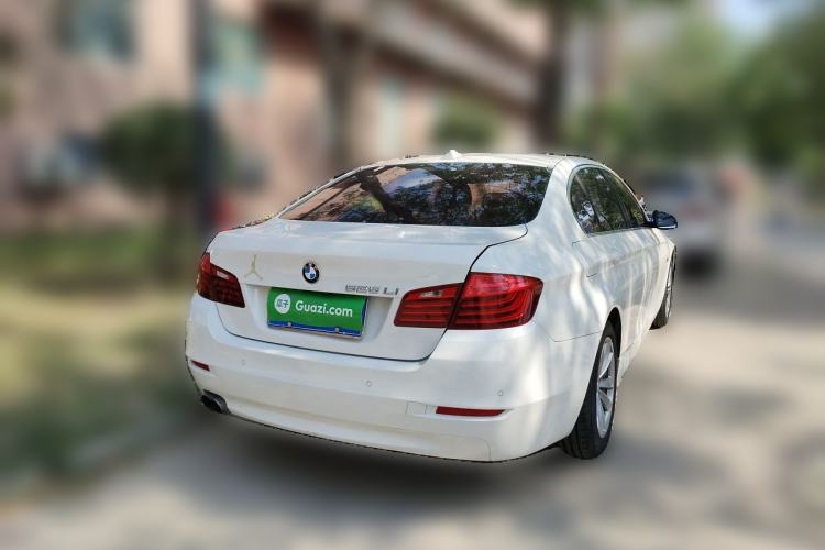 Used BMW 5 Series 2014 520Li Elegant Model Rear Right 45 Deg