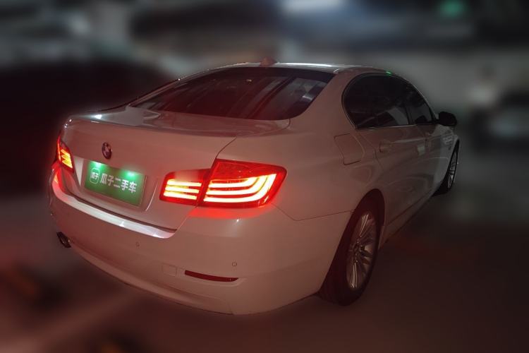 Used BMW 5 Series 2014 525Li Leading Model Rear Right 45 Deg