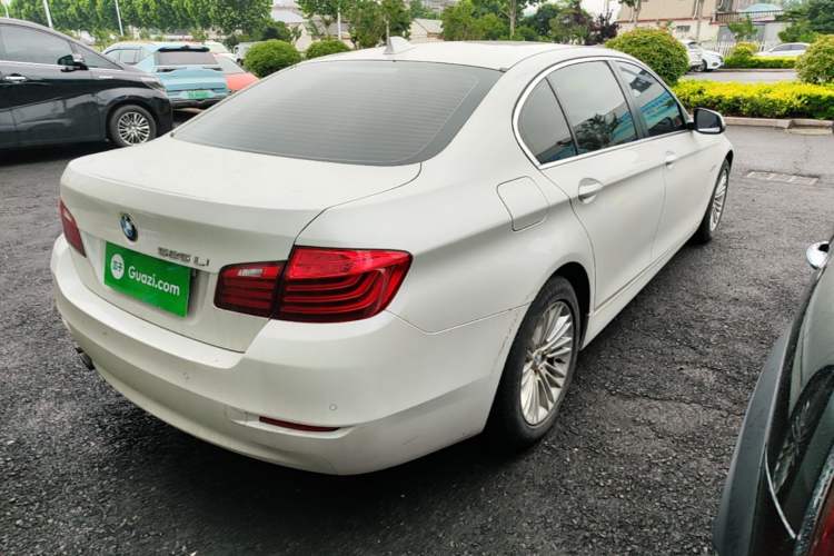 Used BMW 5 Series 2014 525Li Leading Model Rear Right 45 Deg