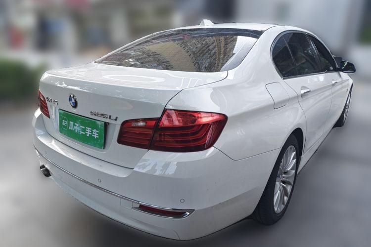Used BMW 5 Series 2014 525Li Luxury Design Package Rear Right 45 Deg