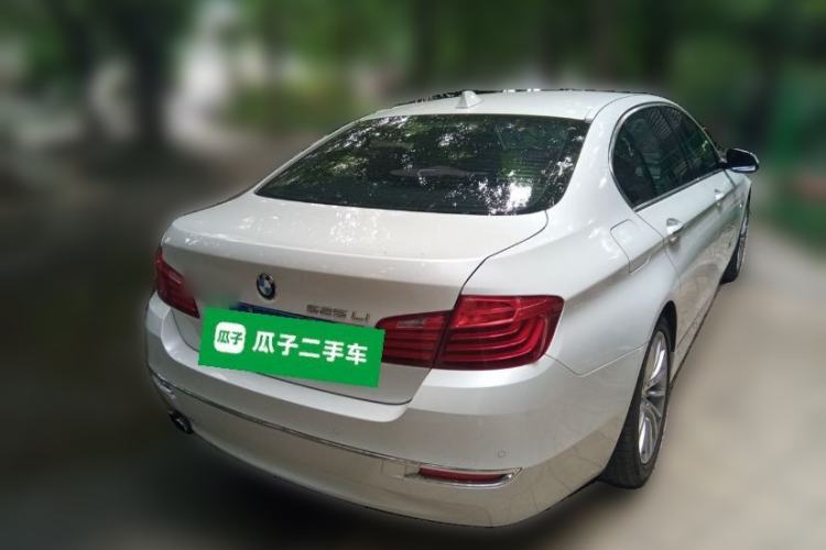 Used BMW 5 Series 2014 525Li Luxury Design Package Rear Right 45 Deg