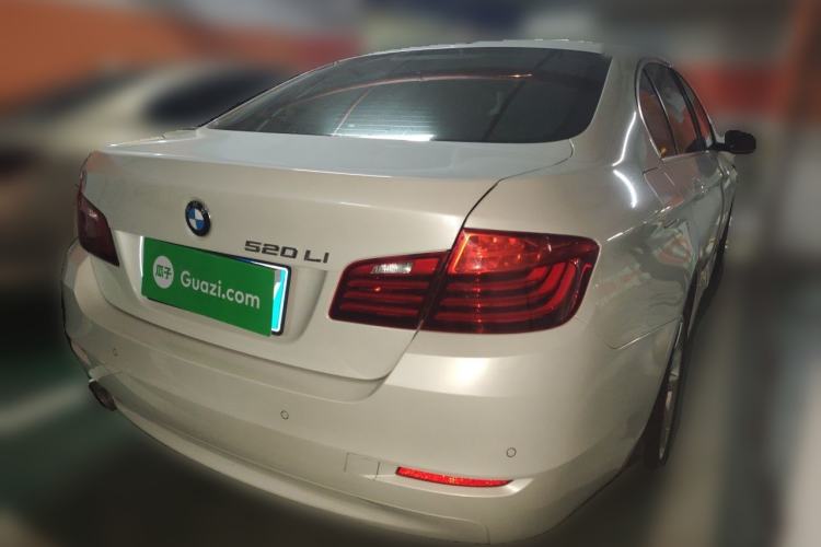 Used BMW 5 Series 2014 520Li Elegant Model Rear Right 45 Deg