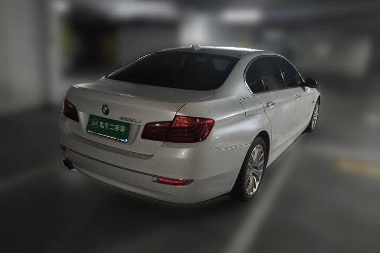 Used BMW 5 Series 2014 525Li Luxury Design Package Rear Right 45 Deg