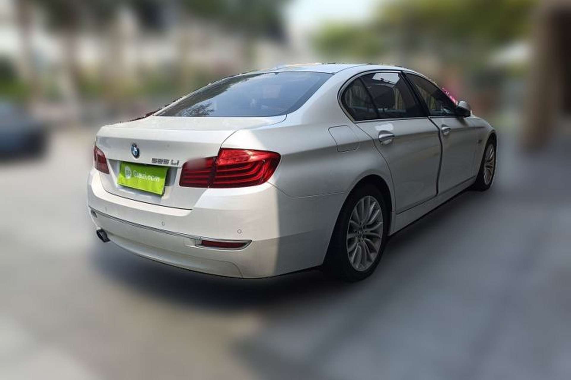 Used BMW 5 Series 2014 525Li Luxury Design Package Rear Right 45 Deg