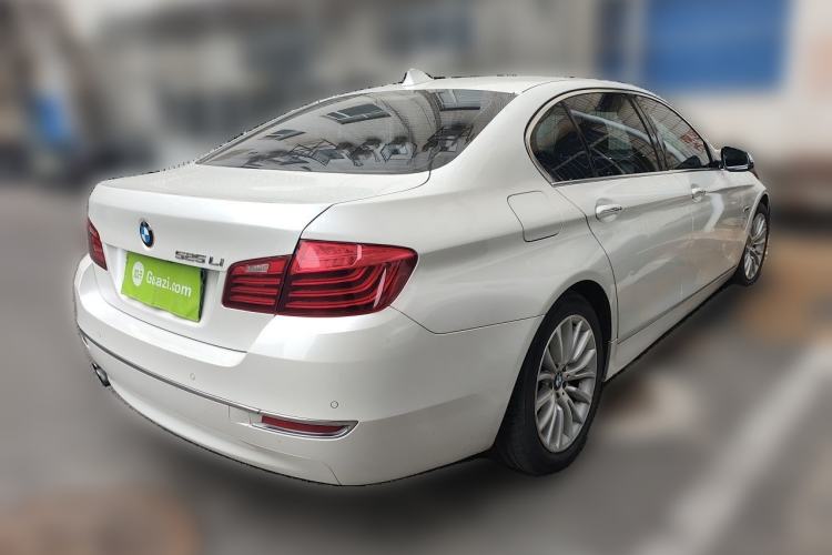Used BMW 5 Series 2014 525Li Luxury Design Package Rear Right 45 Deg
