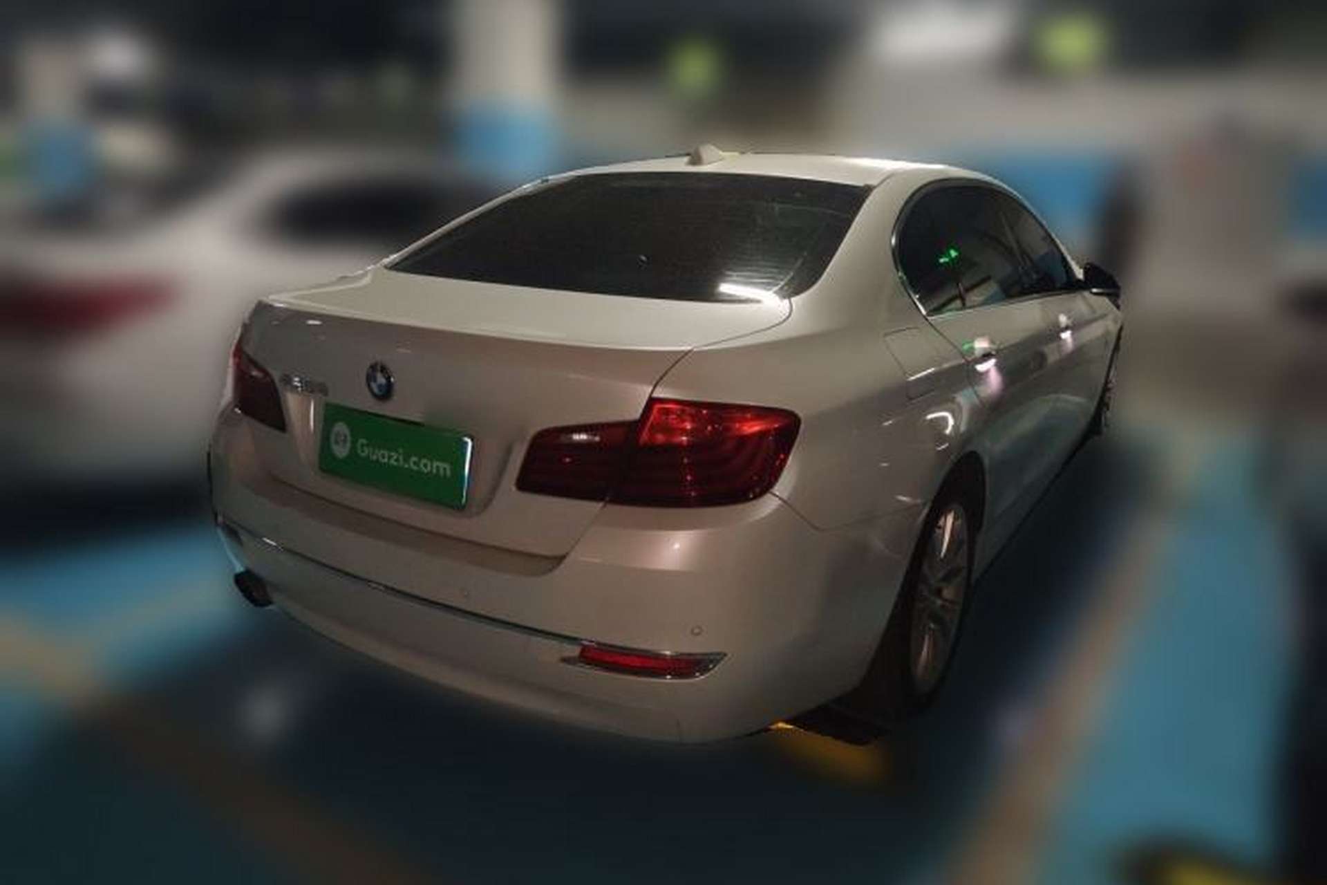Used BMW 5 Series 2014 525Li Luxury Design Package Rear Right 45 Deg