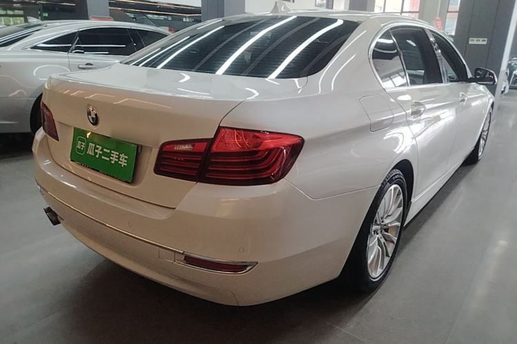 Used BMW 5 Series 2014 525Li Luxury Design Package Rear Right 45 Deg