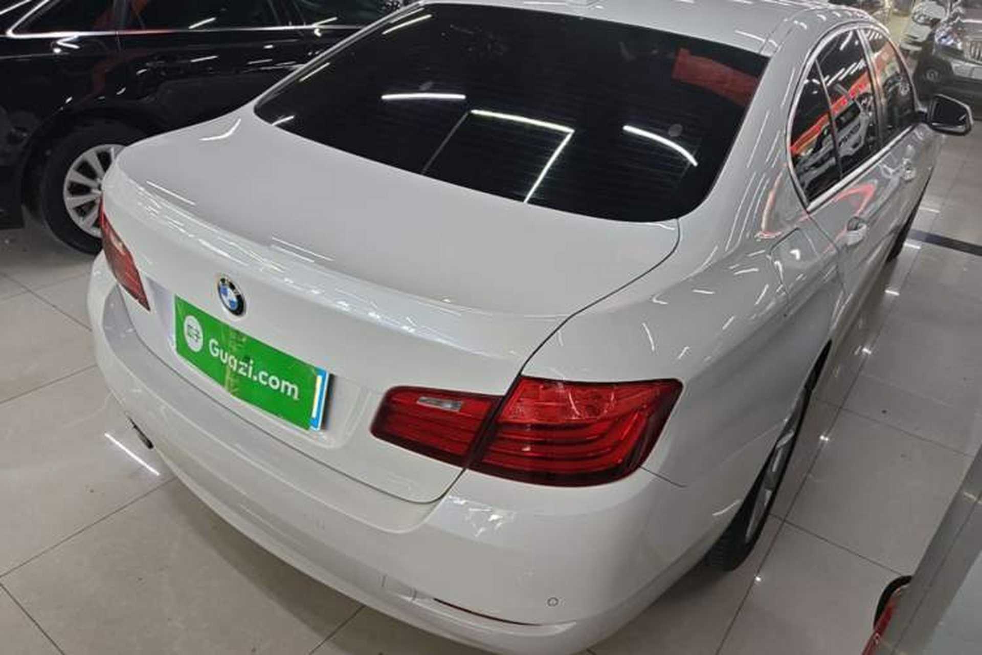 Used BMW 5 Series 2014 520i Elegant Edition Rear Right 45 Deg